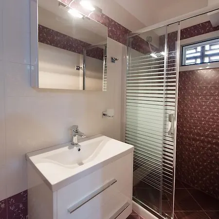 Katerina Apartman Nikiána